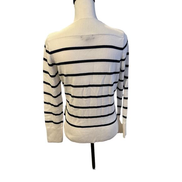 Chaps Medium White and Blue Sweater - Picture 3 of 4